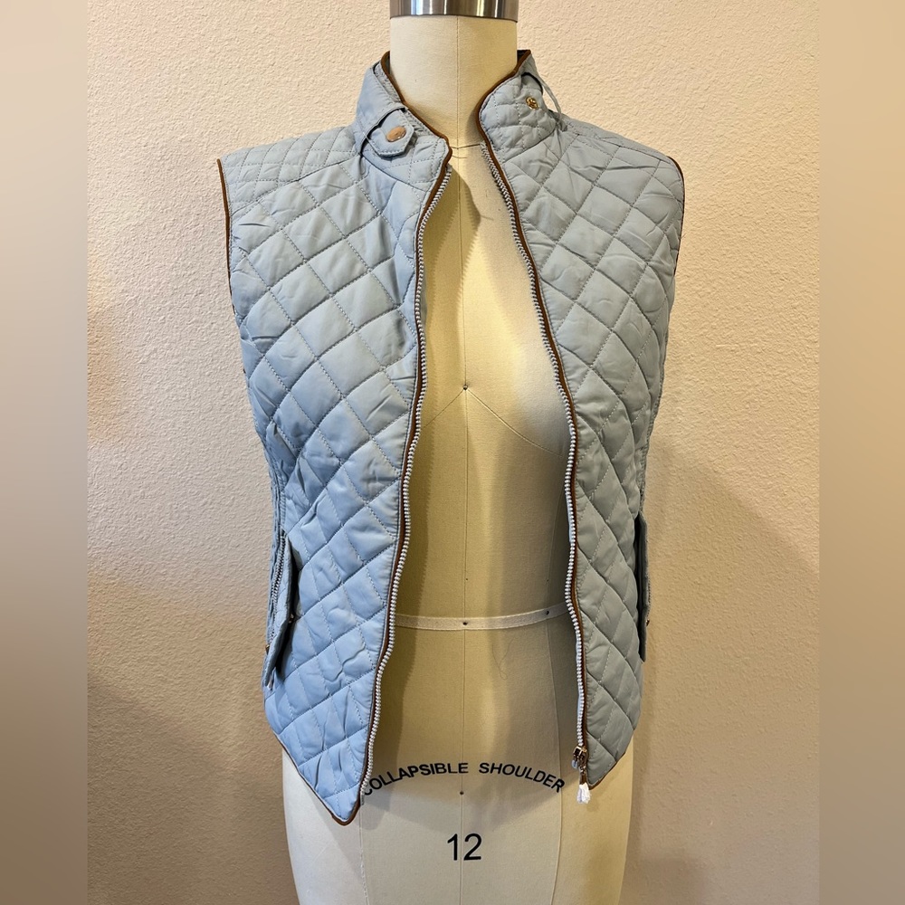 Women’s vest size M